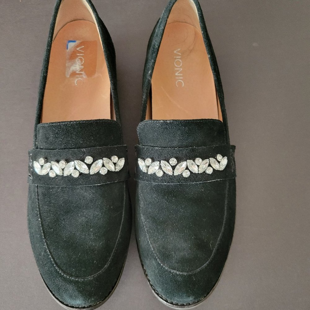 BLACK SUEDE VIONIC DRESSY LOAFERS-SIZE 11M